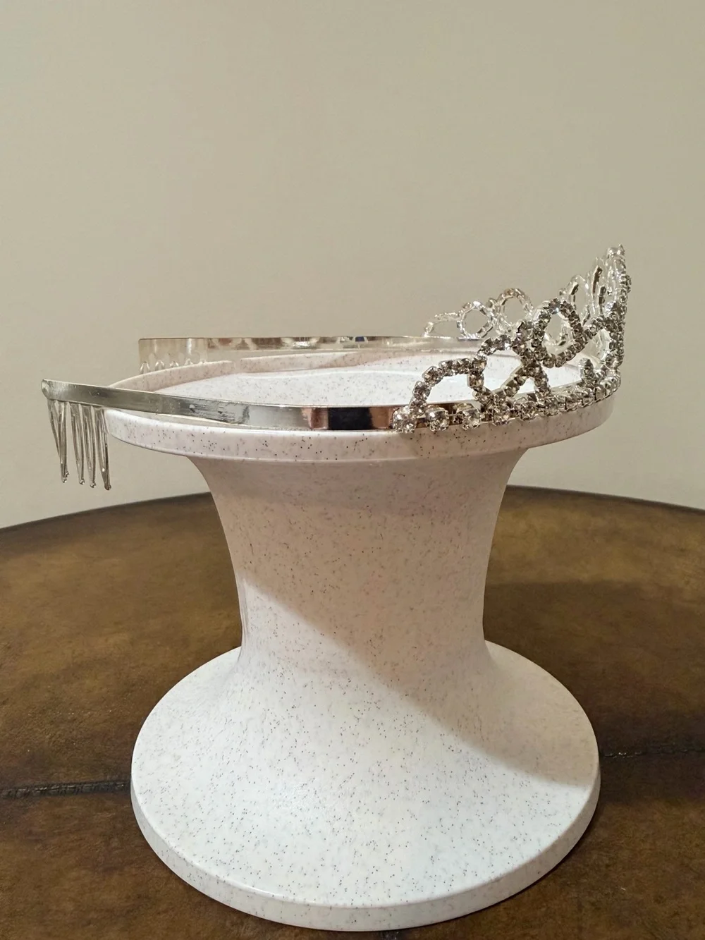 NEW WITH TAGS AUTHENTIC ARRIBAS DISNEY PRINCESS WEDDING PARTY TIARA WITH COMBS 👑